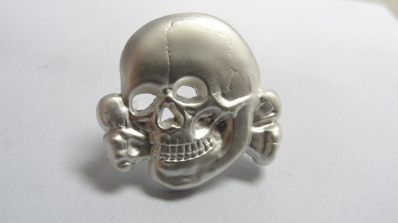Metal 3D Head Lapel Pin Metal Badge Sand Clock Cute Hard Enamel Pin Brooch